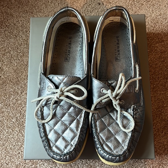 Silver Sperry Loafers sz 10 - Picture 2 of 3